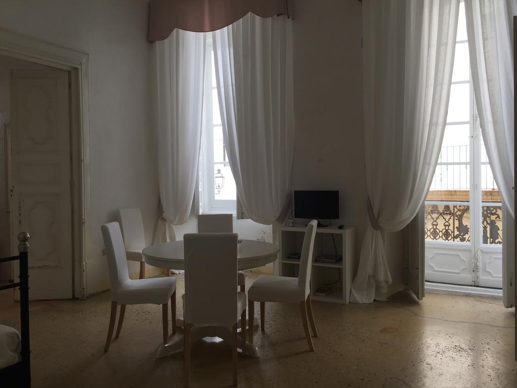 ガリポリPalazzo Doxi Fontana Dimora Storicaアパートメント エクステリア 写真